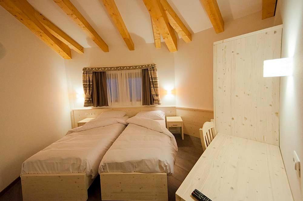 Hotel Niagara Ossana Bagian luar foto